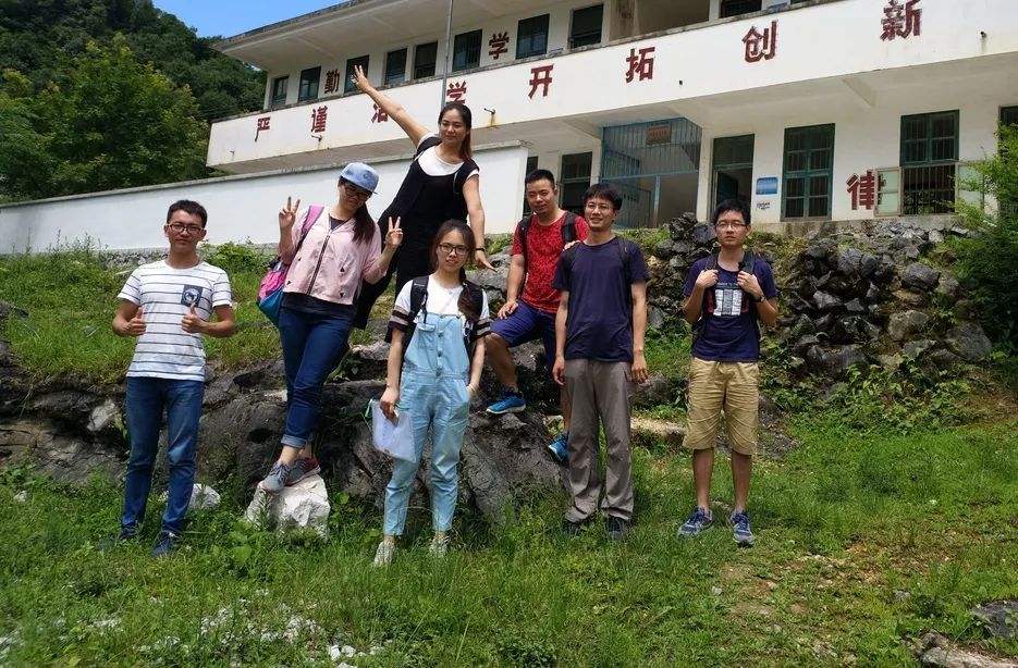 四川中專學校招聘建筑師的條件和要求  第1張