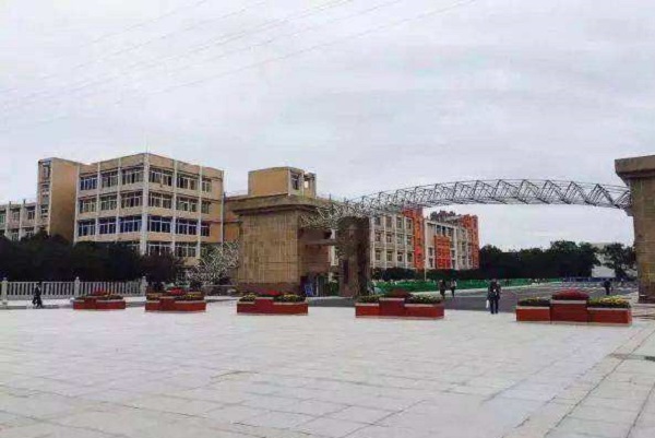 重慶市大渡口學校宿舍(大渡口旅游學校費用)  第1張