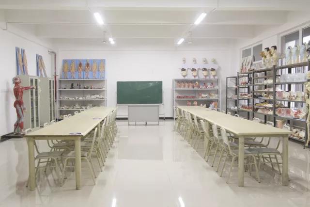 重慶秀山中專學校一覽表(重慶市中專學校排名)  第3張