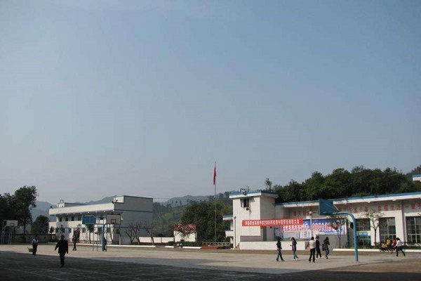 四川中專強制收費標準文件解讀,四川中專強制收費標準最新政策  第3張