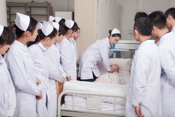 重慶市大學有哪些要招中專生(重慶師范大學是幾本)  第3張
