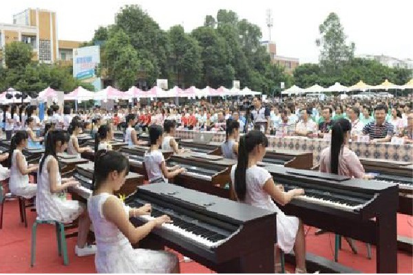 四川旅游學校是中專嗎還是技校怎么選擇圖1