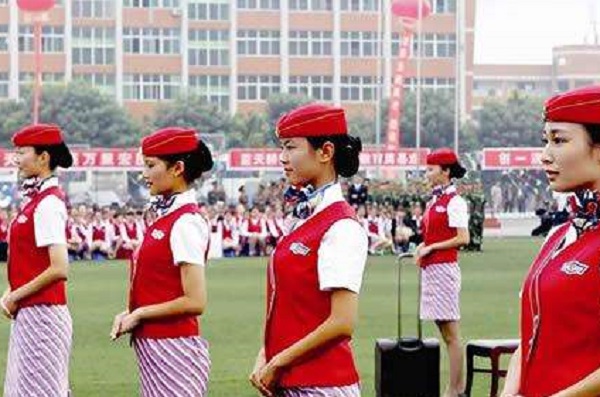 重慶公立中專院校(中等職業學校是中專嗎)