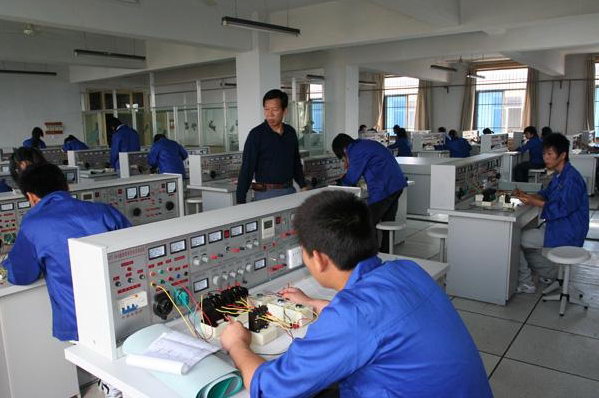 重慶中專建筑(重慶市潼南縣教師進修學校)  第3張