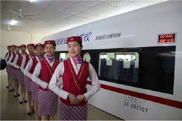 成都美業職業中專的專業方向有哪些,就業前景如何  第2張
