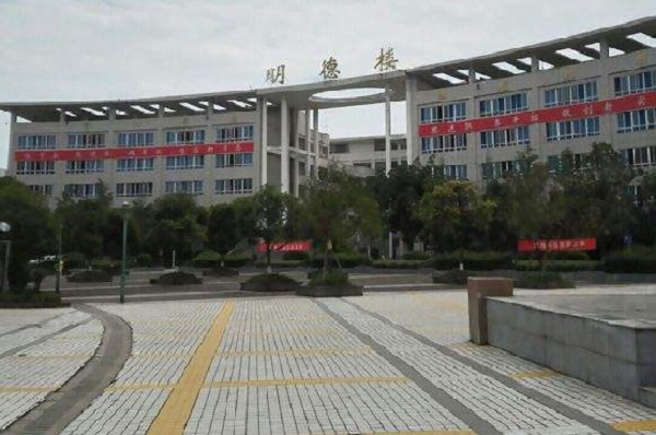 重慶藝校有哪些學校高中(重慶大千藝術學校高三)  第3張