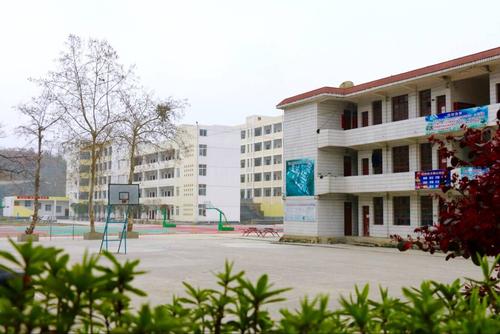 重慶有什么中專藝術學校(中專學校排名)  第3張