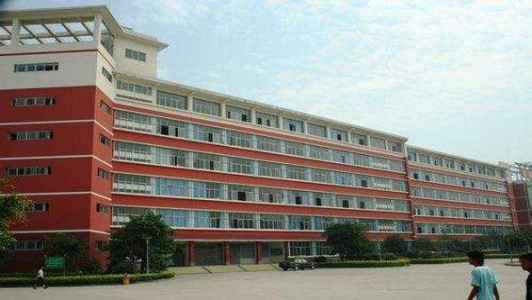 重慶工程職業技術學院招中專嗎(重慶工業職業技術學院)  第4張